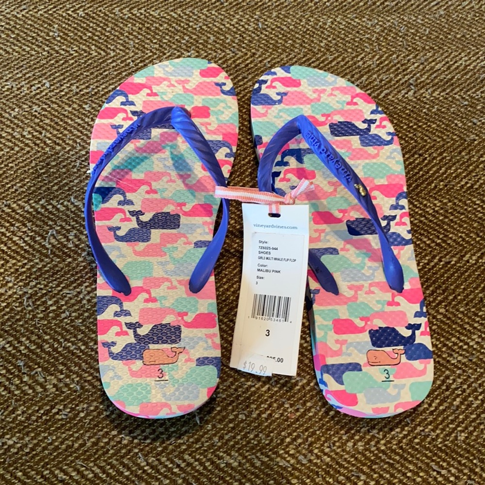 Vineyard vines kids flip flops
